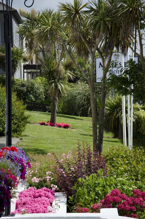 Majestic Hotel 4*